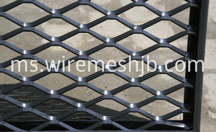 Expanded Mesh Panels